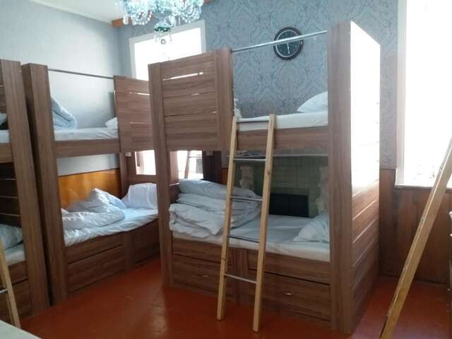 Хостелы the palm hostel and mess Баку-14